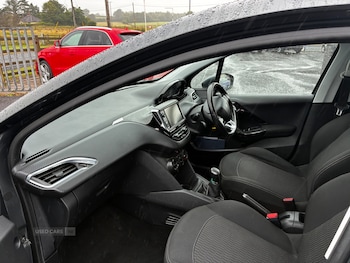 Used Peugeot 208 2017 for sale - 79329159: Photo