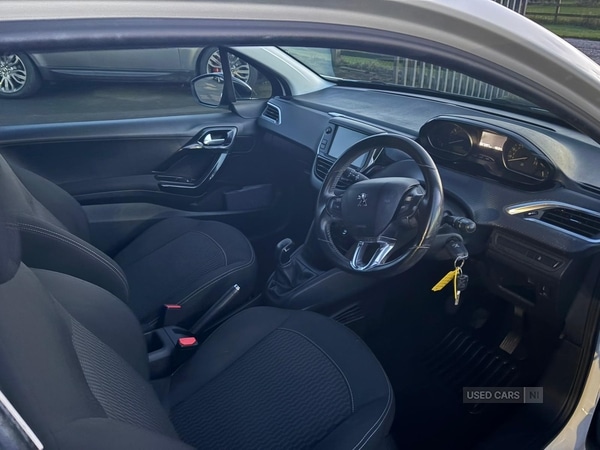 Used Peugeot 208 2017 for sale - 76977140: Photo 8