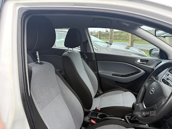 Used Hyundai i20 2015 for sale - 76338198: Photo