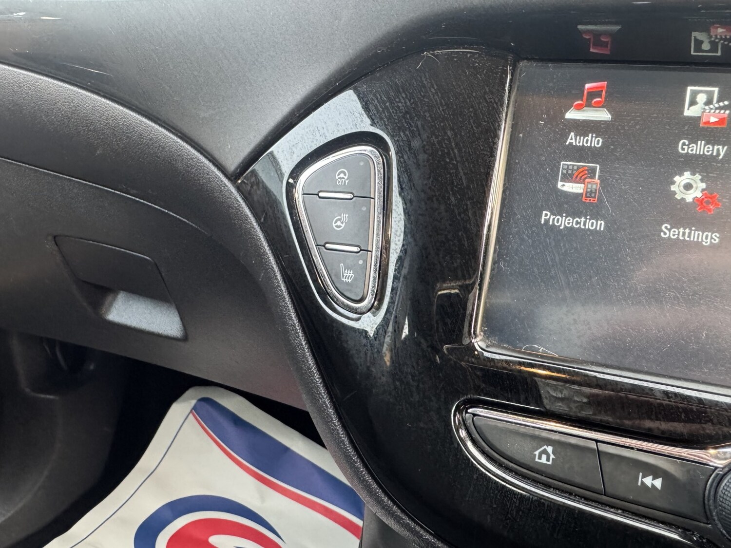 Used Vauxhall Corsa 2016 for sale - 77991794: Photo 24