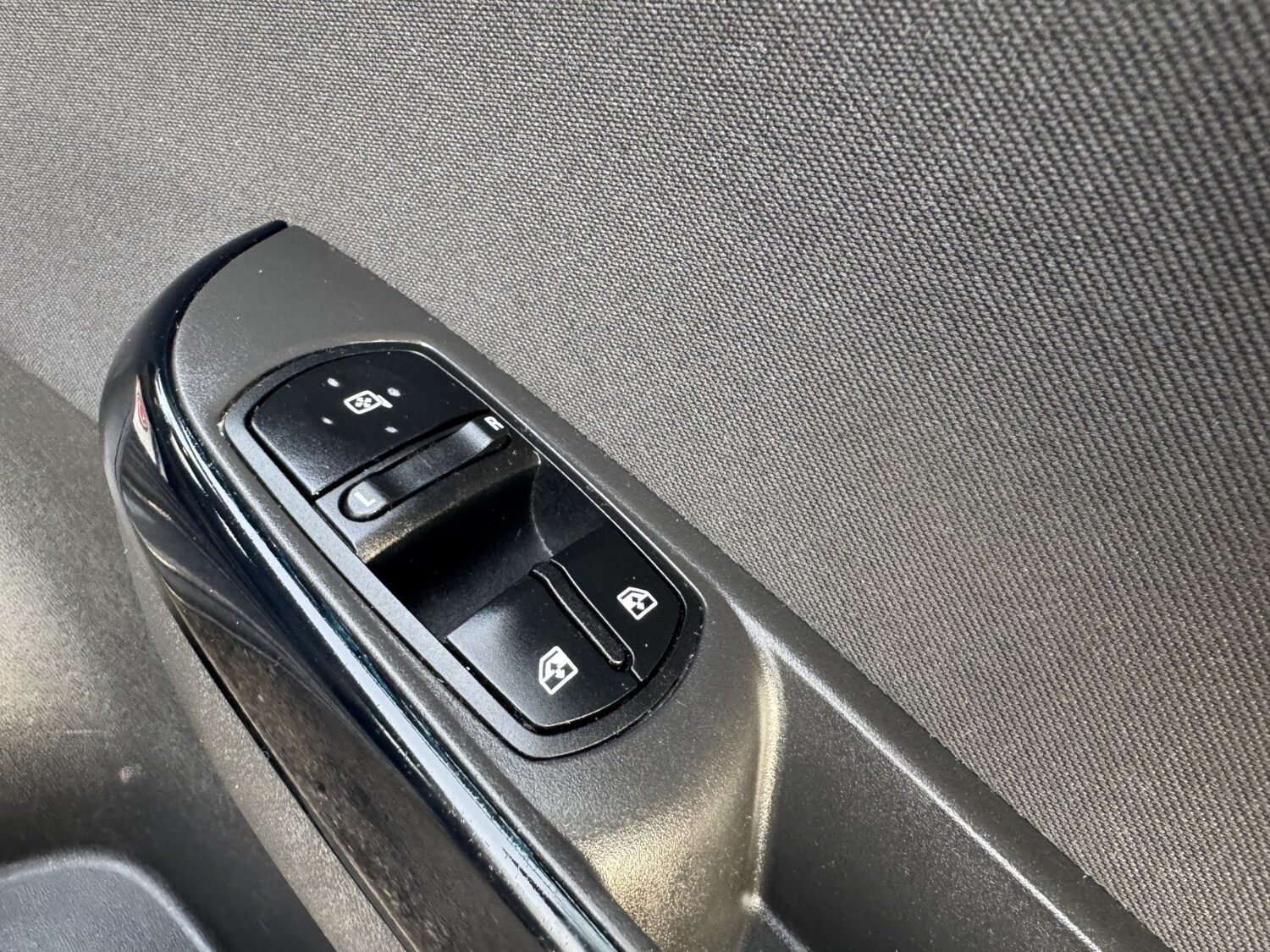 Used Vauxhall Corsa 2016 for sale - 77991794: Photo 37