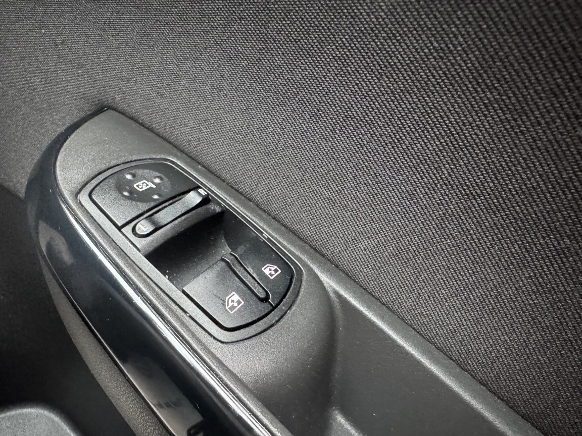 Used Vauxhall Corsa 2016 for sale - 76762174: Photo 39