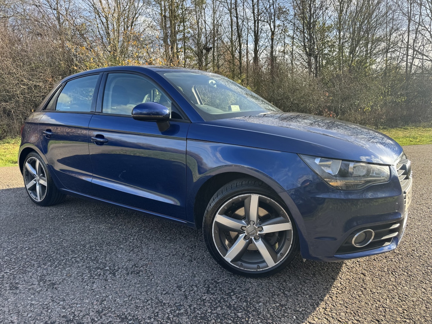 Used Audi A1 2013 for sale - 76762159: Photo 2