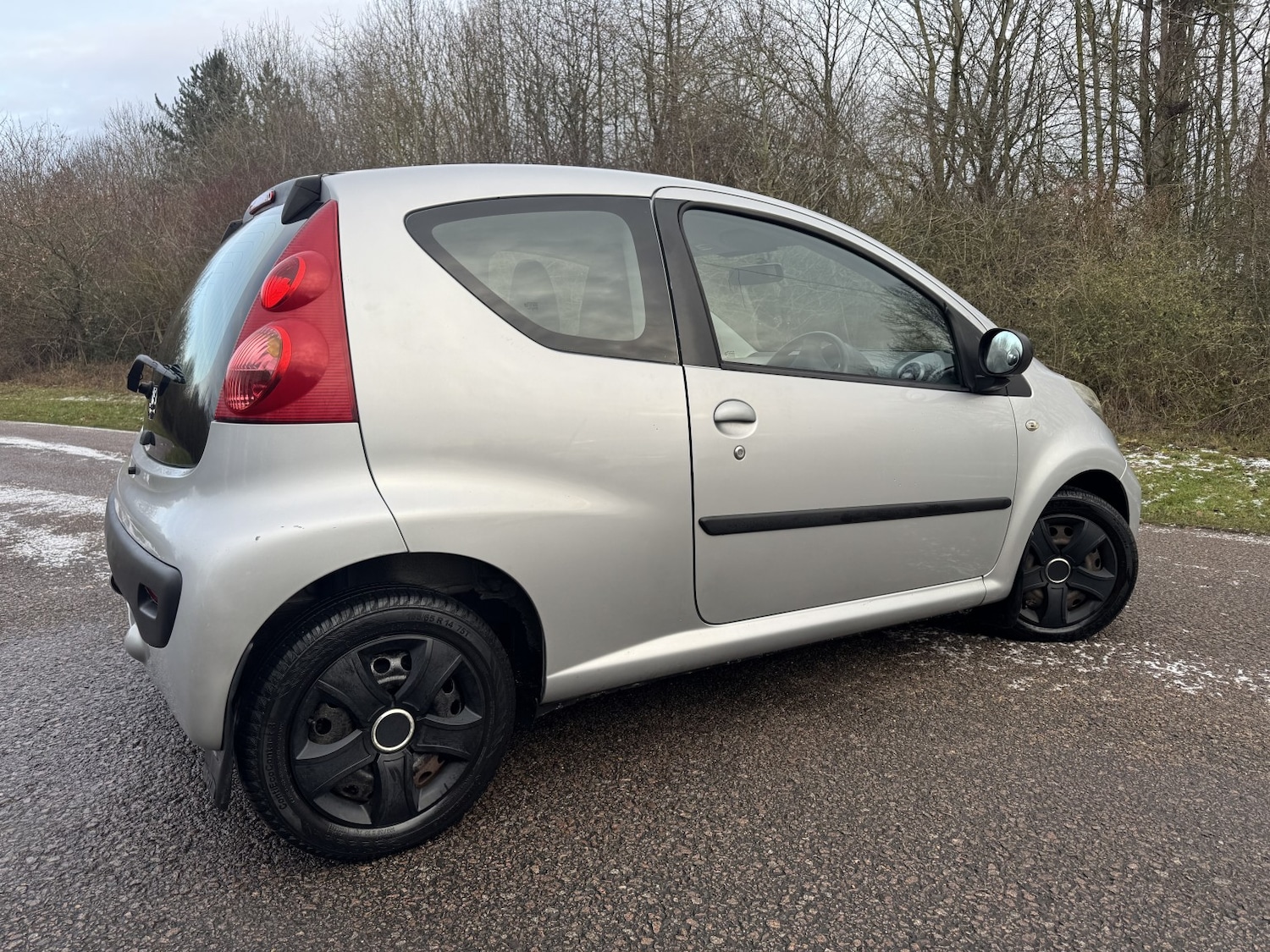 Used Peugeot 107 2011 for sale - 77233771: Photo 2