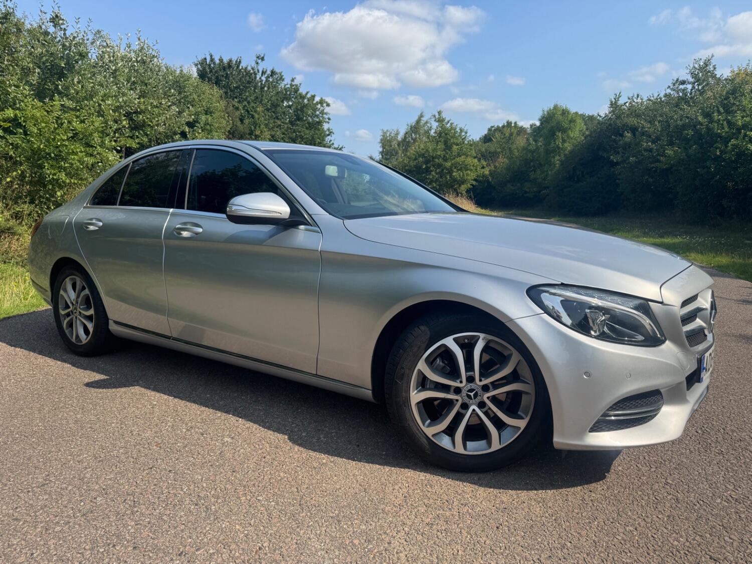 Used Mercedes-Benz C Class 2014 for sale - 76115825: Photo 2