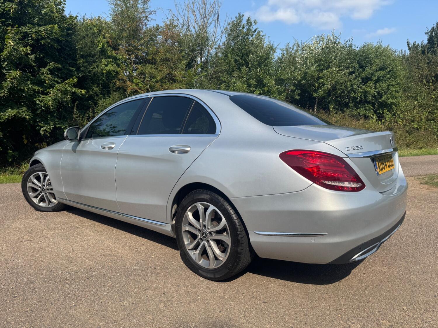 Used Mercedes-Benz C Class 2014 for sale - 76115825: Photo 8