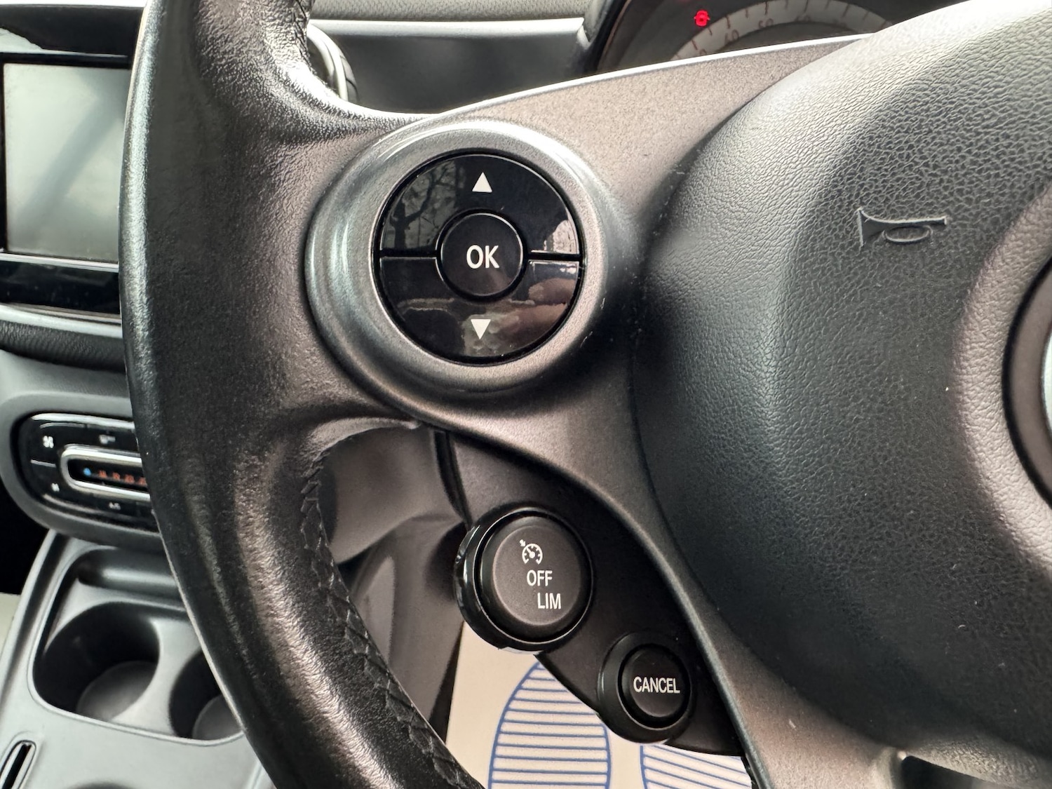 Used smart fortwo 2017 for sale - 76488642: Photo 42