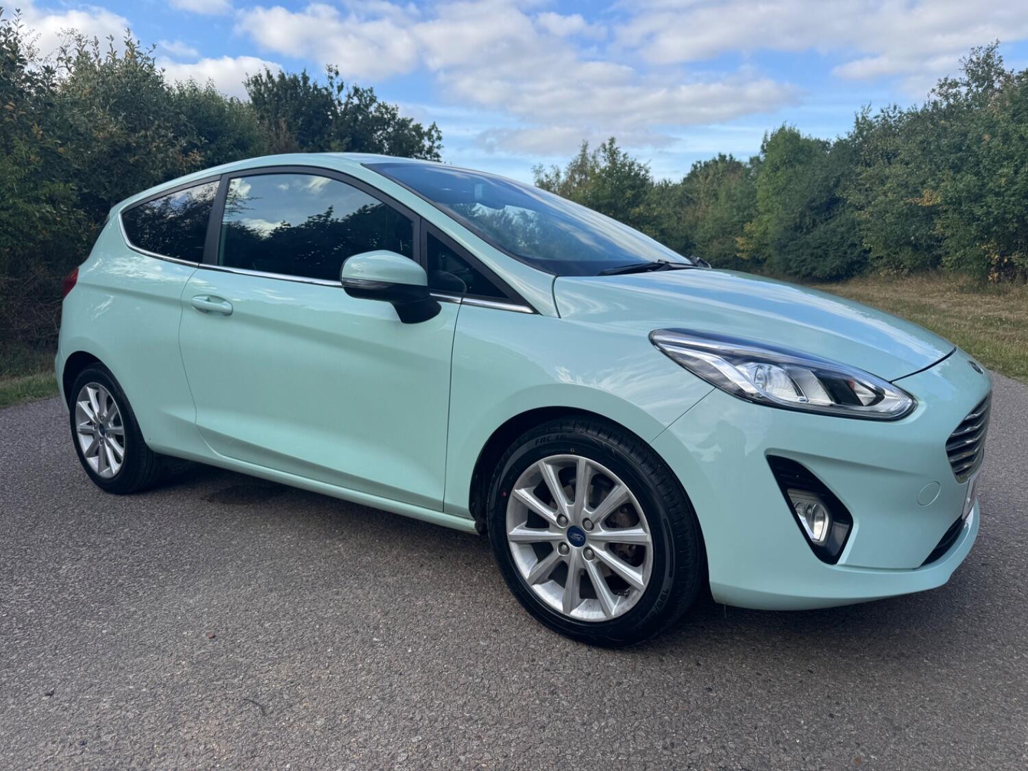 Used Ford Fiesta 2018 for sale - 76115838: Photo 2