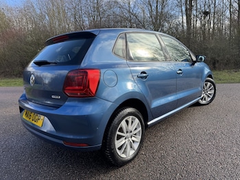 Used Volkswagen Polo 2016 for sale - 77453116: Photo