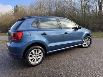 Used Volkswagen Polo 2016 for sale - 77453116: Photo