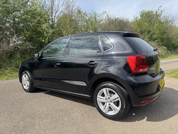 Used Volkswagen Polo 2017 for sale - 78149700: Photo