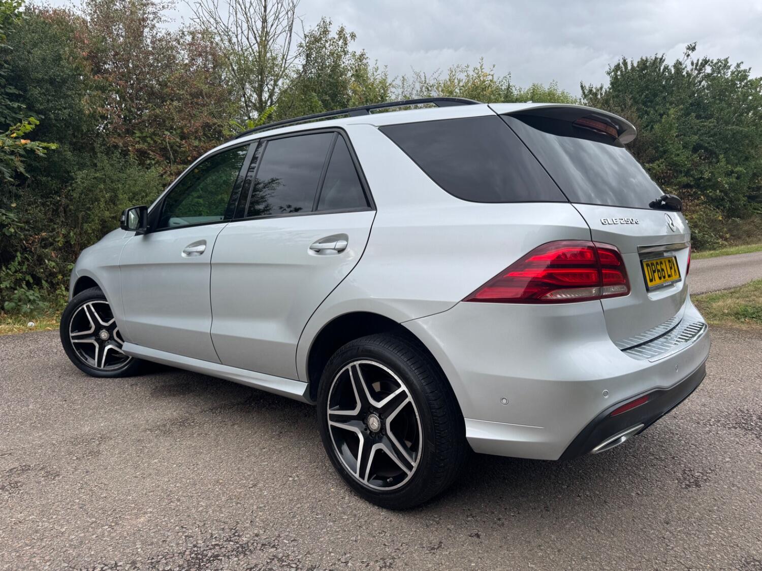 Used Mercedes-Benz GLE 2016 for sale - 76115833: Photo 11