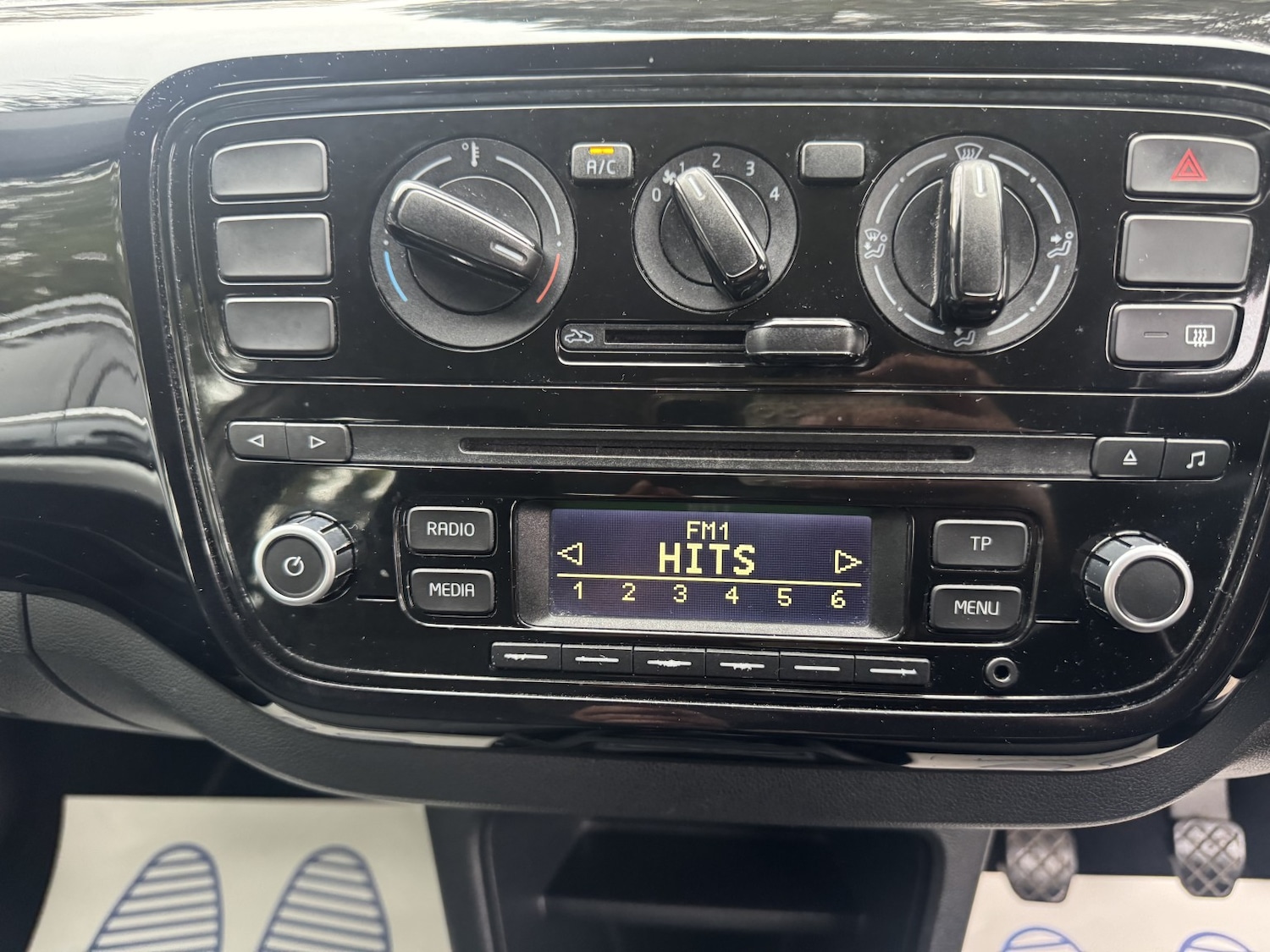 Used Volkswagen up! 2016 for sale - 76488654: Photo 10