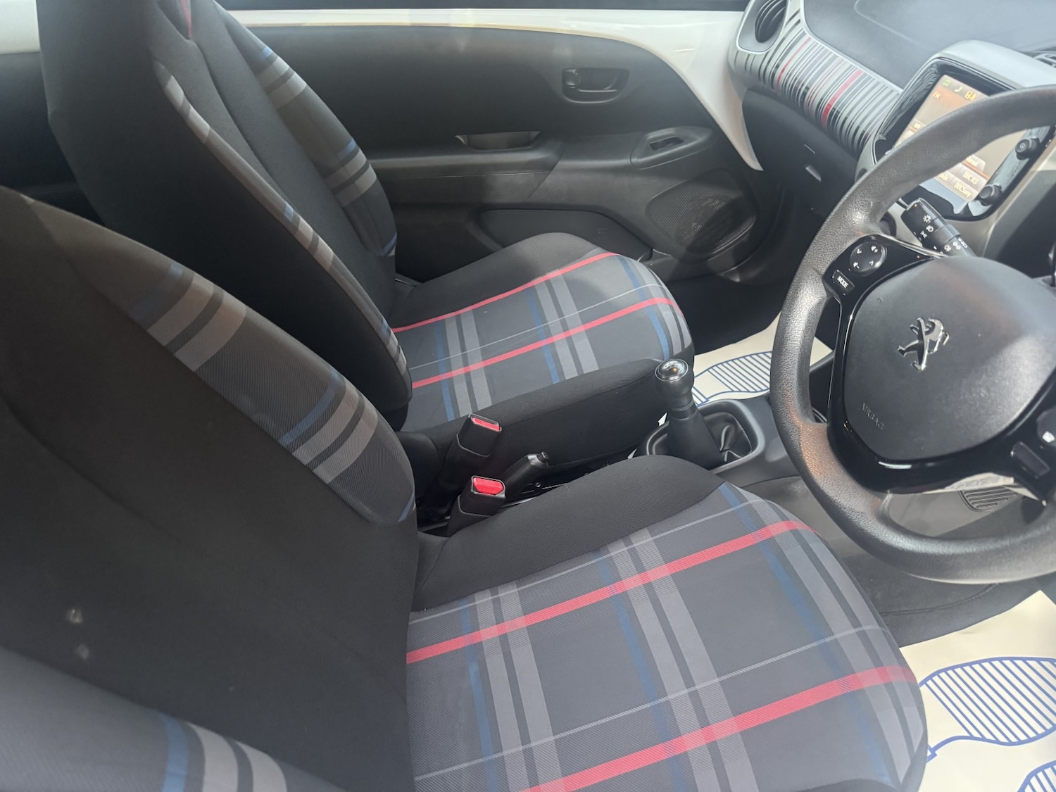 Used Peugeot 108 2015 for sale - 76560036: Photo 37