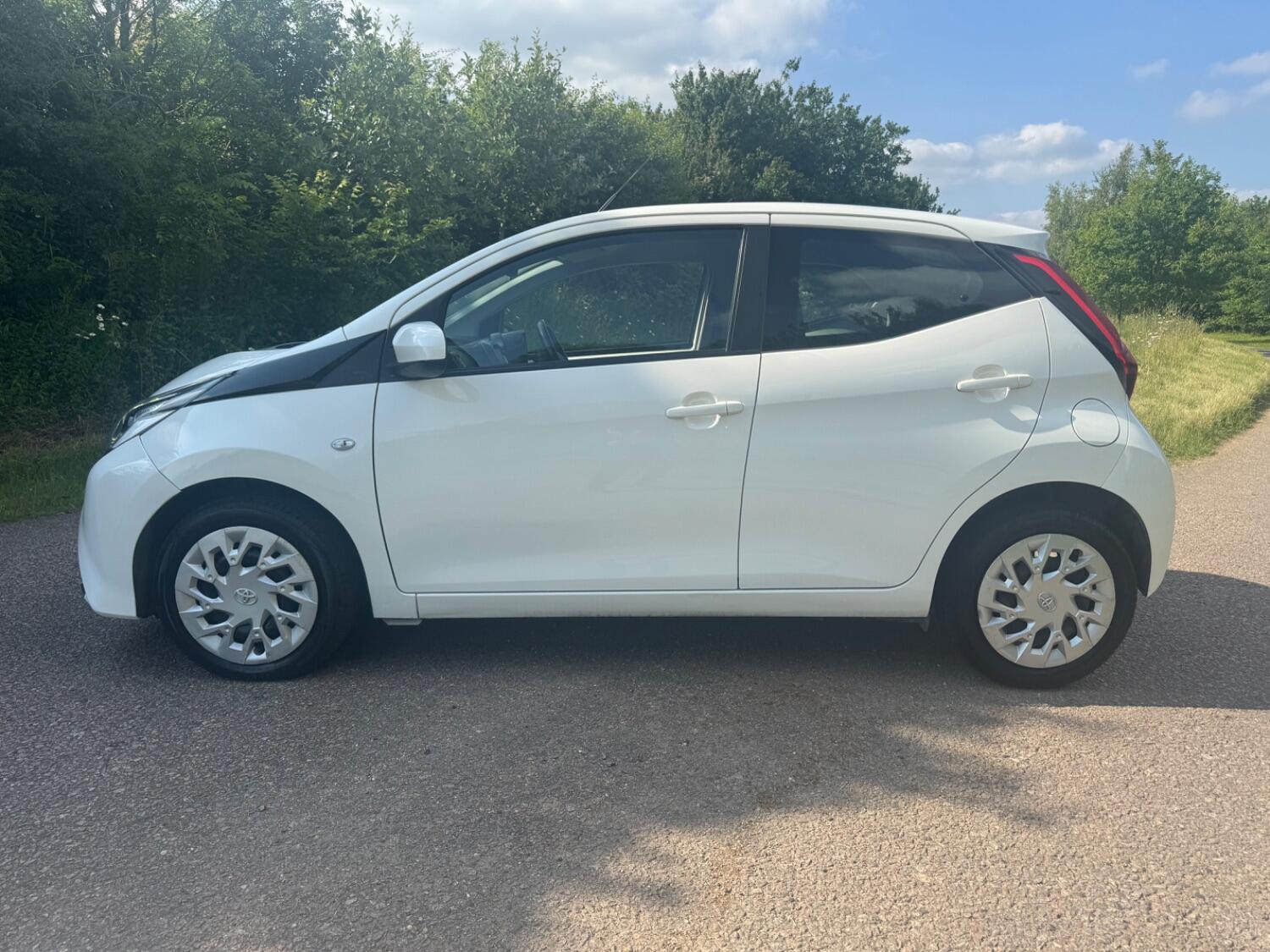 Used Toyota AYGO 2018 for sale - 76769128: Photo 21
