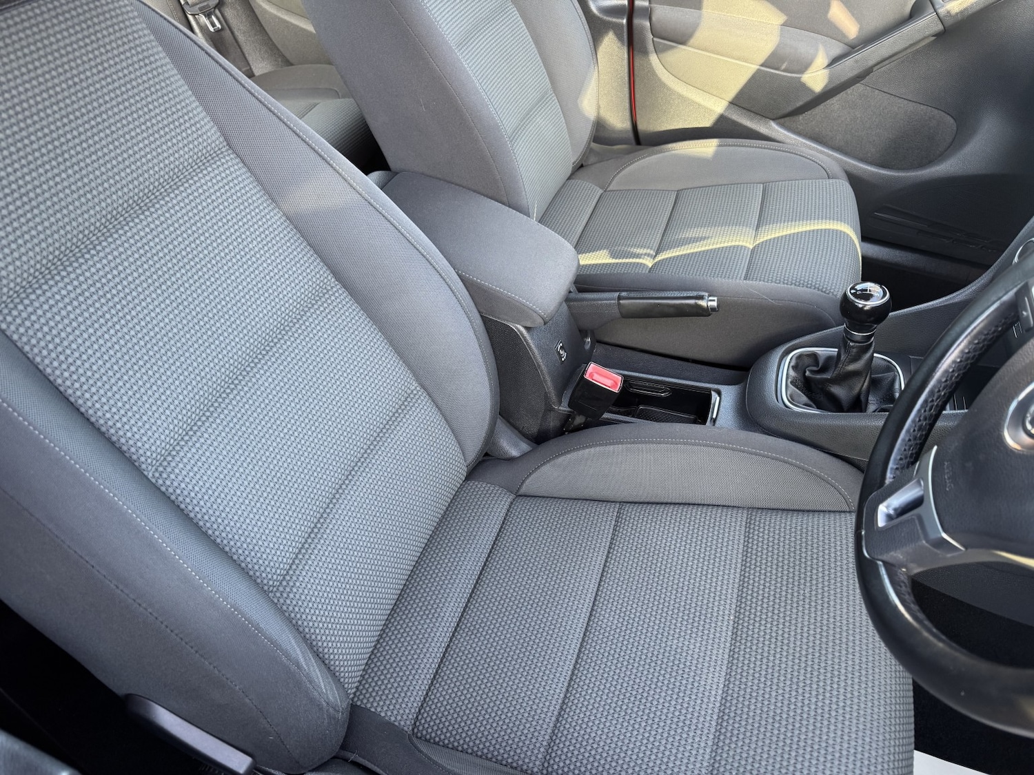 Used Volkswagen Golf 2011 for sale - 77045380: Photo 27