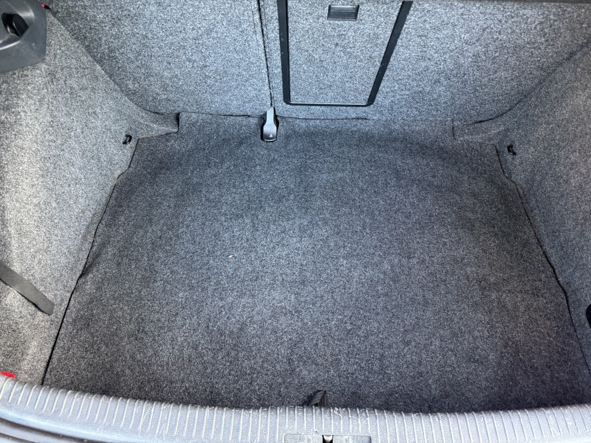 Used Volkswagen Golf 2011 for sale - 77045380: Photo 36