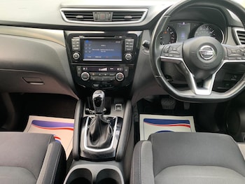 Used Nissan Qashqai 2017 for sale - 75505041: Photo