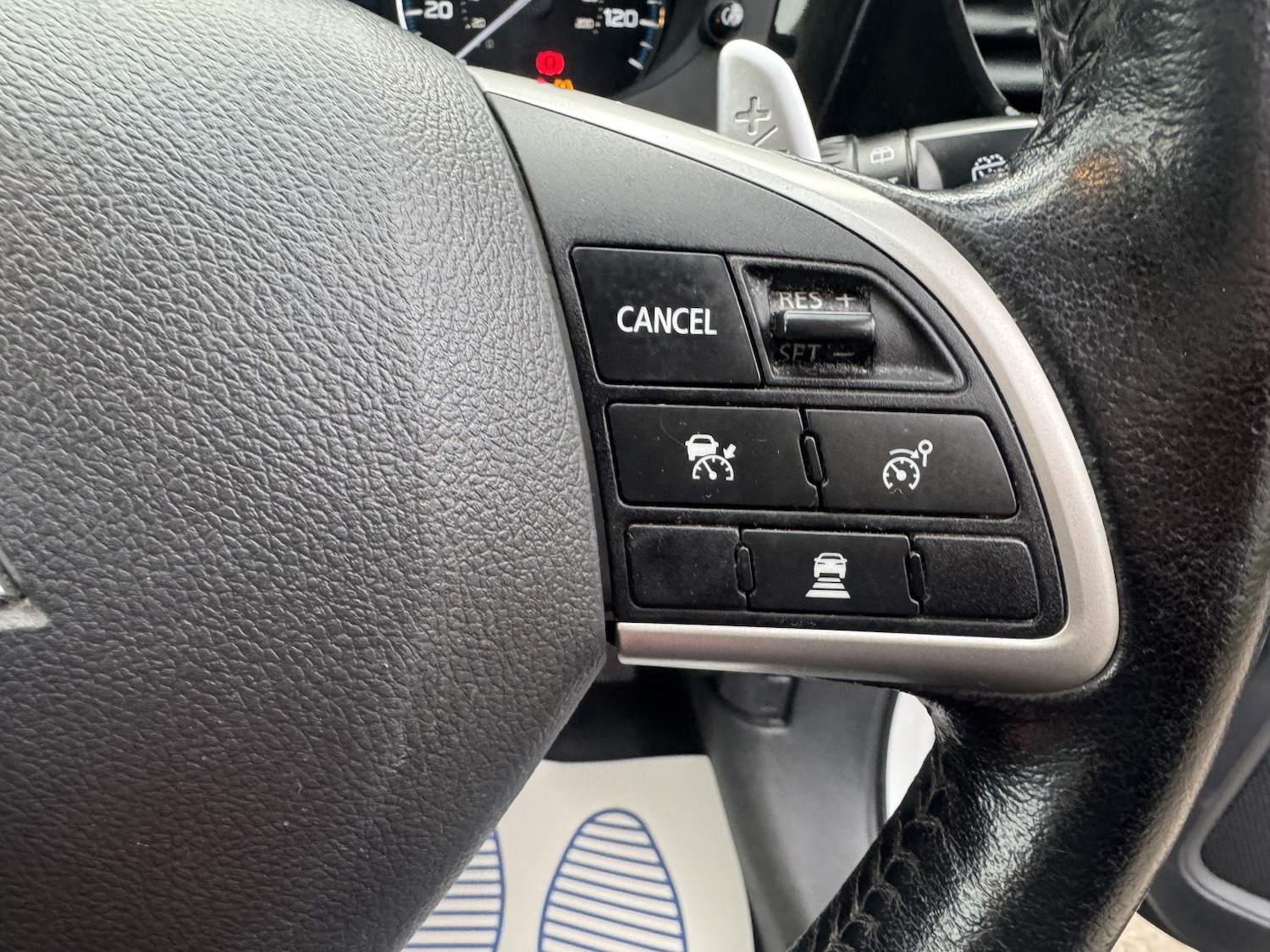 Used Mitsubishi Outlander 2014 for sale - 76762136: Photo 26