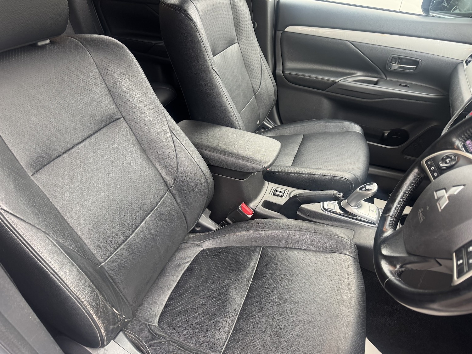 Used Mitsubishi Outlander 2014 for sale - 76762136: Photo 37