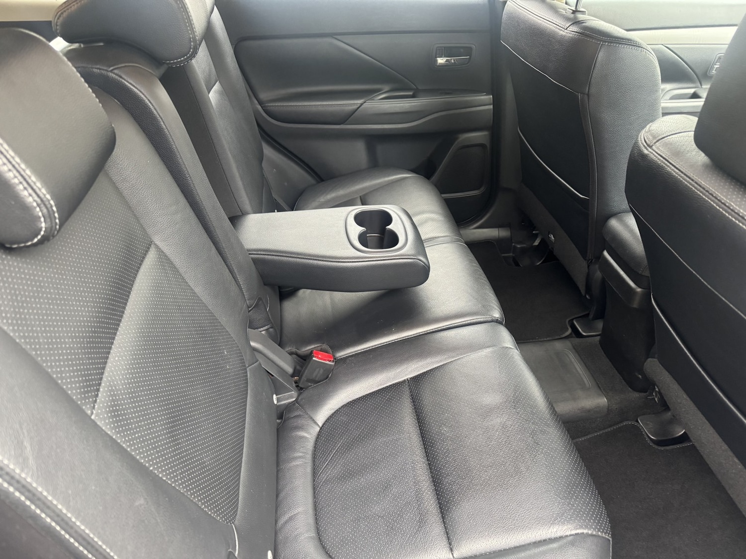 Used Mitsubishi Outlander 2014 for sale - 76762136: Photo 41