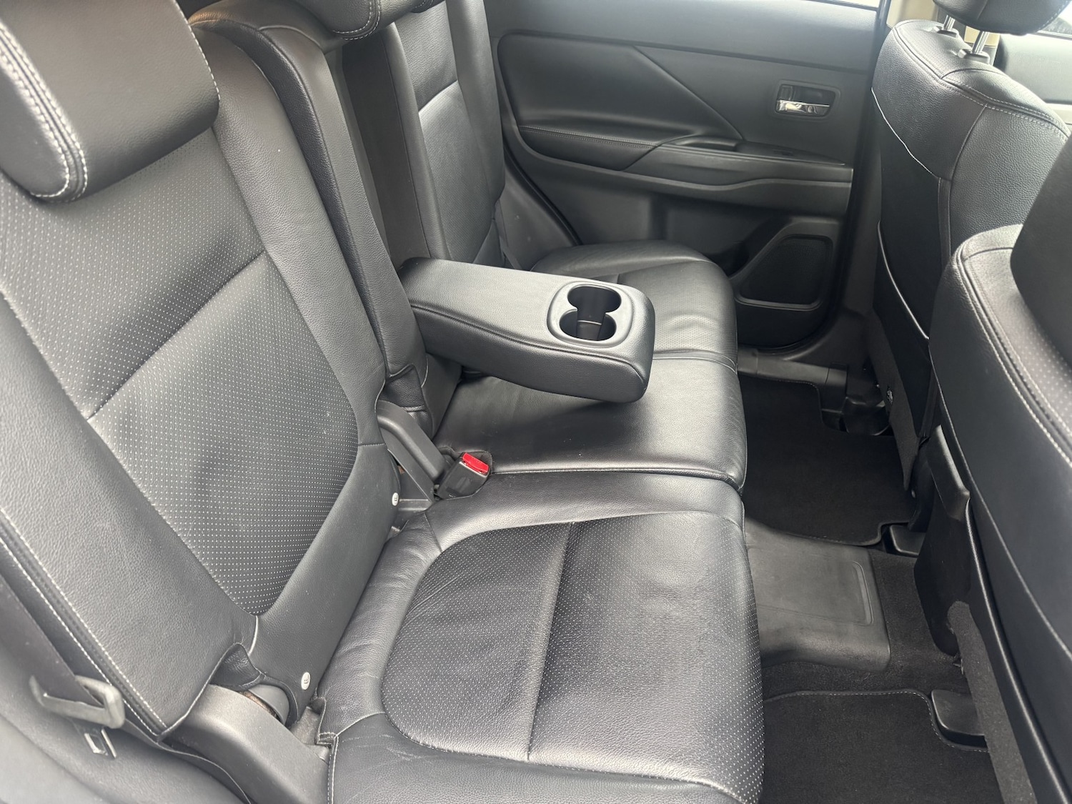 Used Mitsubishi Outlander 2014 for sale - 76762136: Photo 9