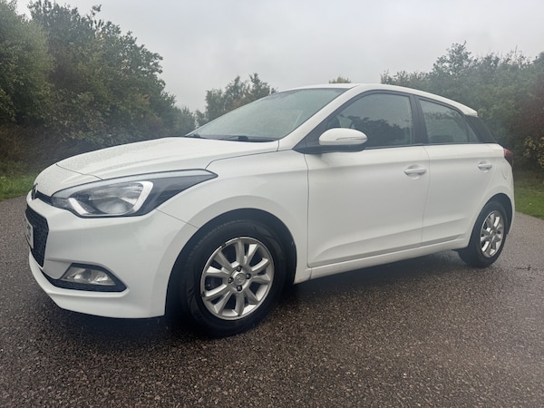 Used Hyundai i20 2017 for sale - 76205648: Photo 17