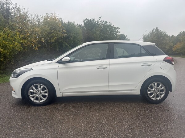 Used Hyundai i20 2017 for sale - 76205648: Photo 19