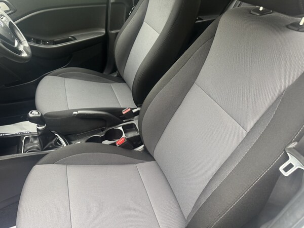 Used Hyundai i20 2017 for sale - 76205648: Photo 21