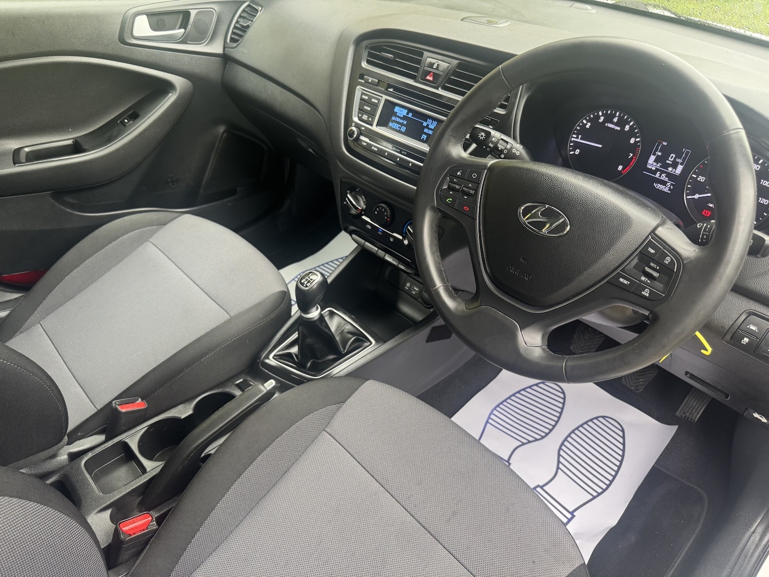 Used Hyundai i20 2017 for sale - 76205648: Photo 24