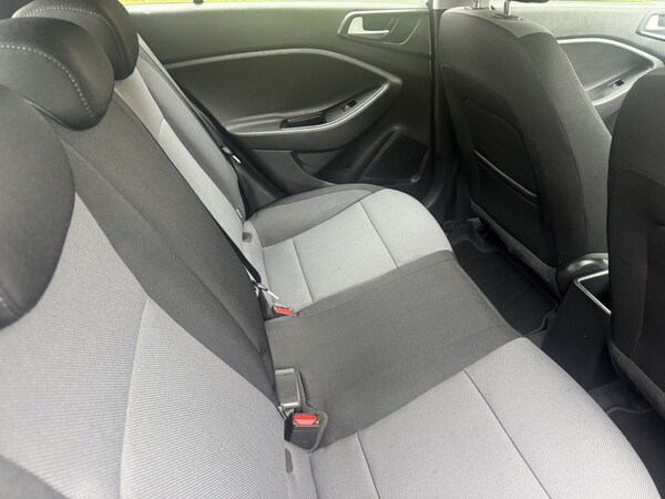 Used Hyundai i20 2017 for sale - 76205648: Photo 24
