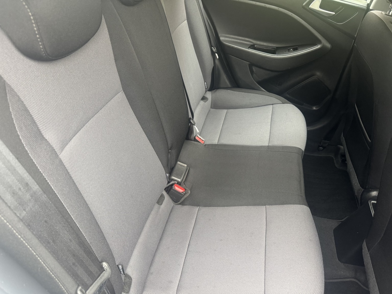 Used Hyundai i20 2017 for sale - 76205648: Photo 27