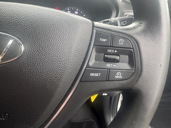 Used Hyundai i20 2017 for sale - 76205648: Photo 29