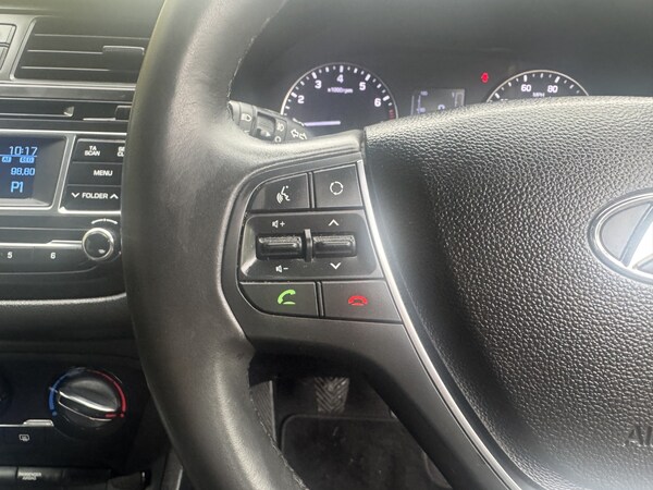 Used Hyundai i20 2017 for sale - 76205648: Photo 31