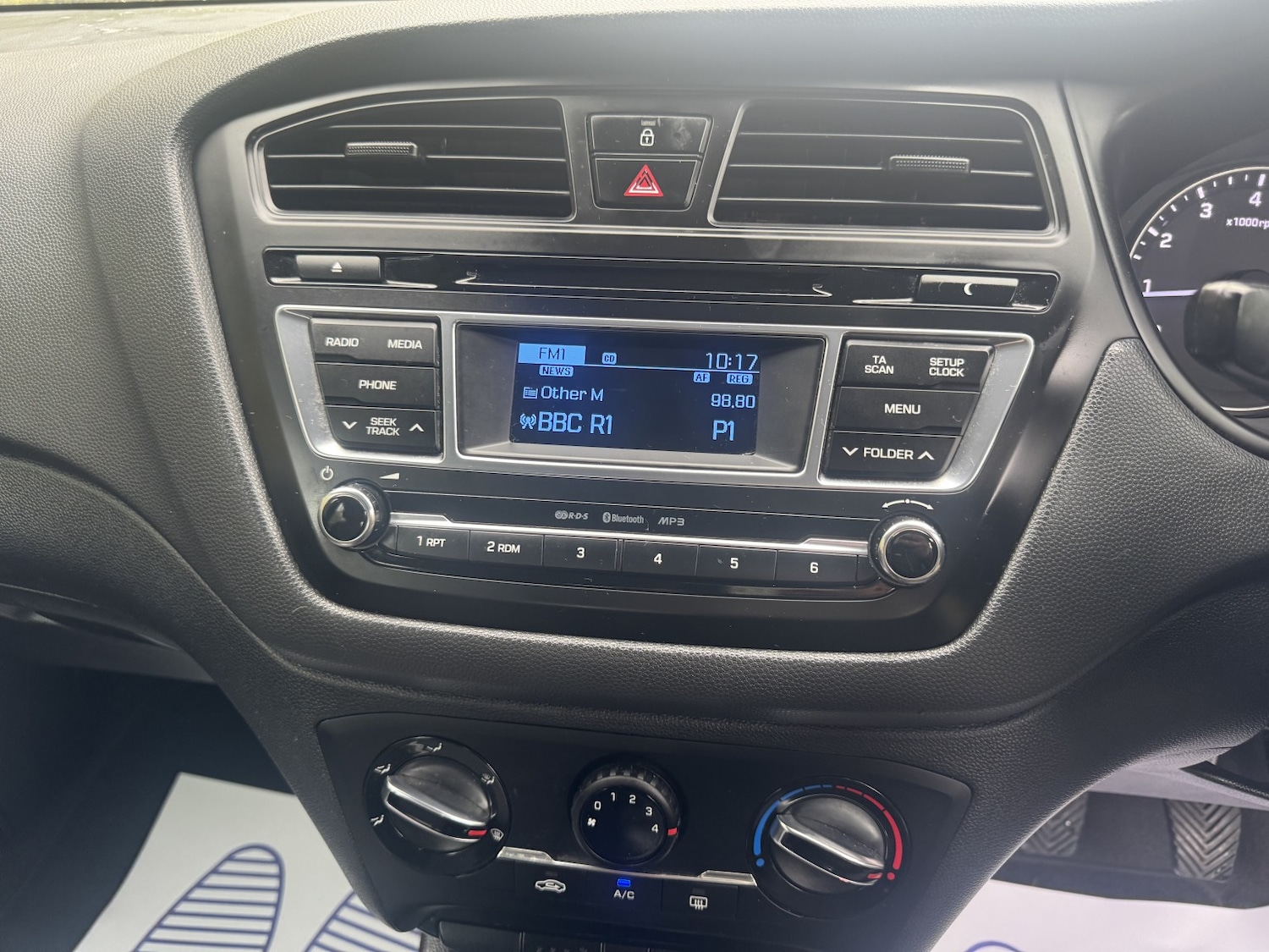 Used Hyundai i20 2017 for sale - 76205648: Photo 32