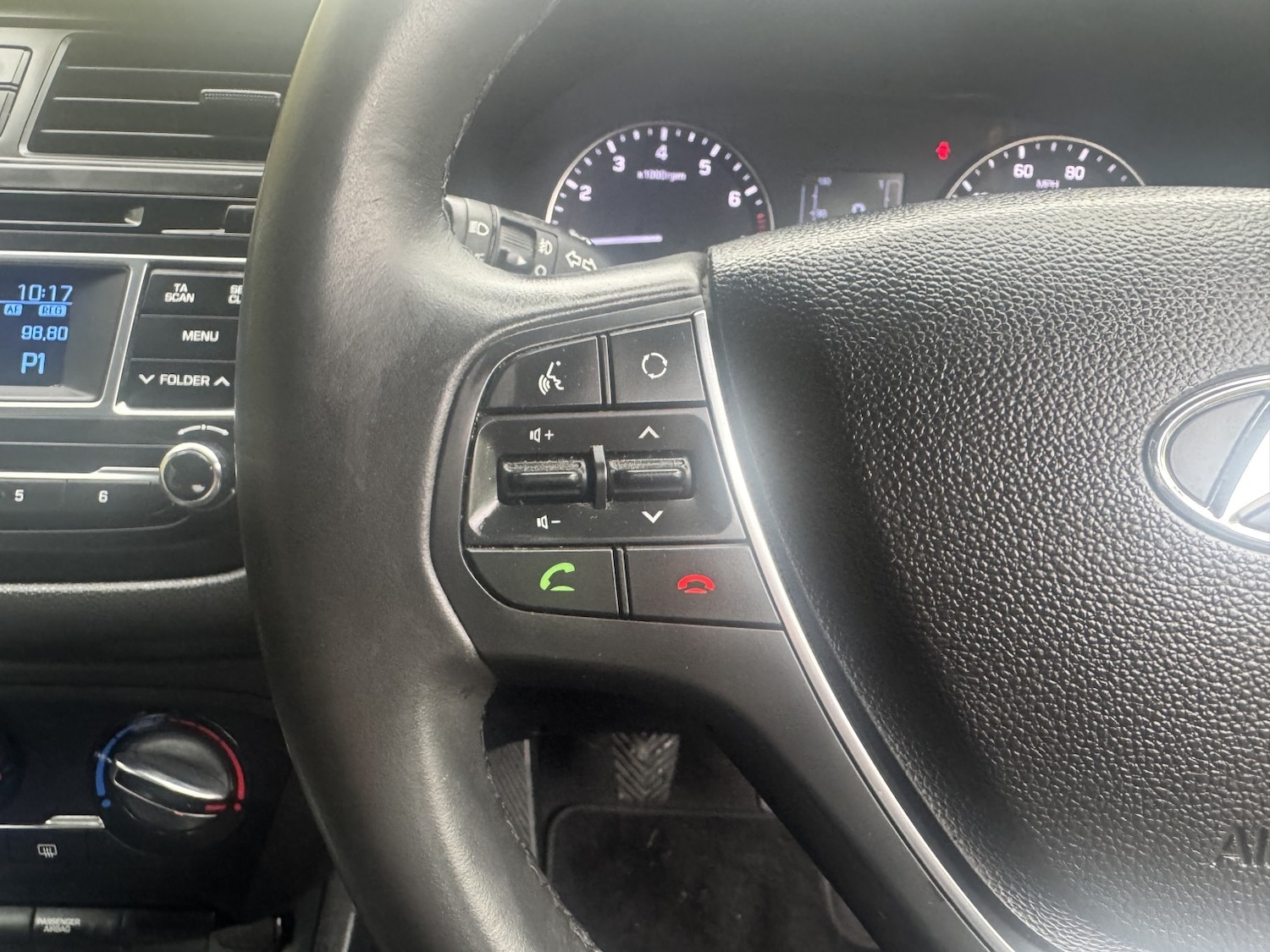 Used Hyundai i20 2017 for sale - 76205648: Photo 34