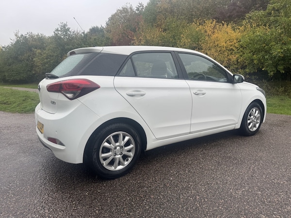 Used Hyundai i20 2017 for sale - 76205648: Photo 39