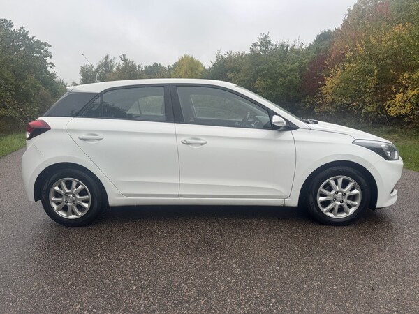 Used Hyundai i20 2017 for sale - 76205648: Photo 41