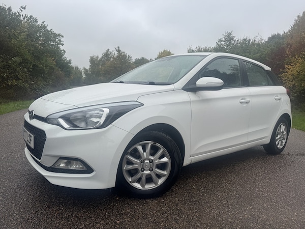 Used Hyundai i20 2017 for sale - 76205648: Photo 6