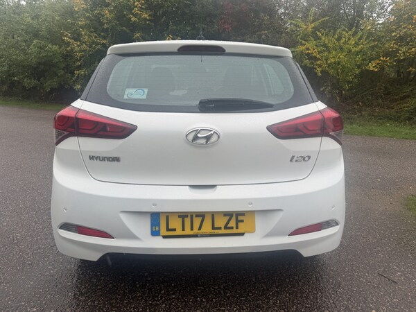Used Hyundai i20 2017 for sale - 76205648: Photo 8