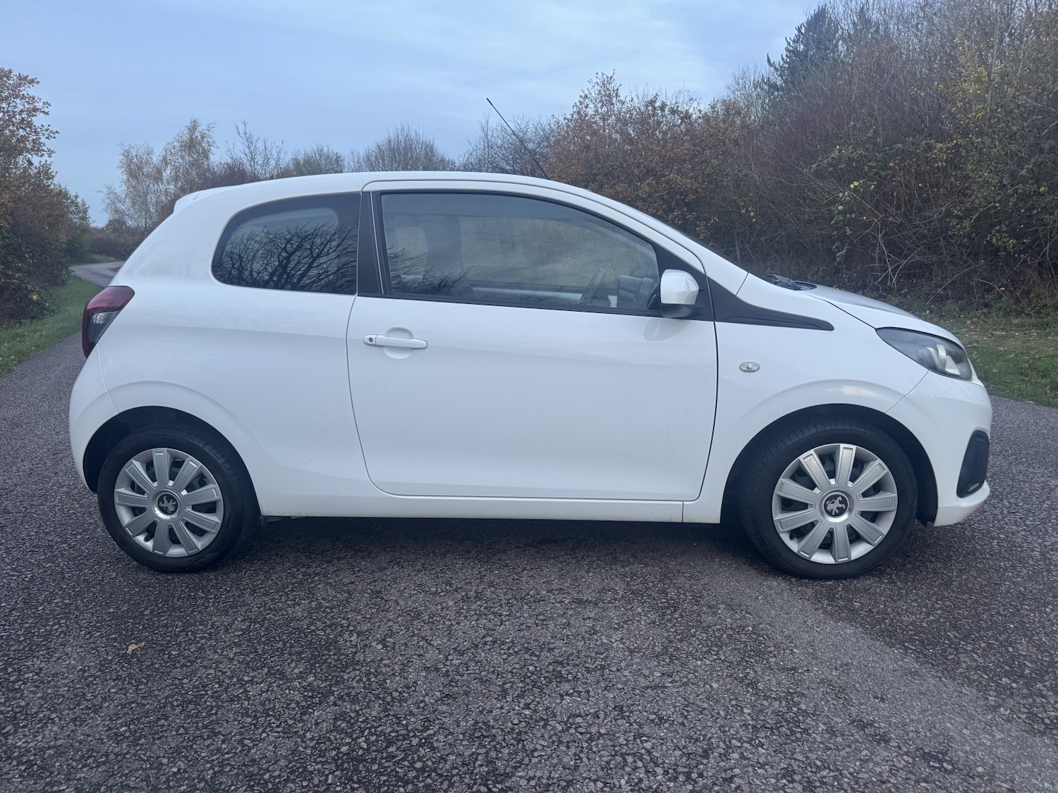 Used Peugeot 108 2015 for sale - 76769428: Photo 8