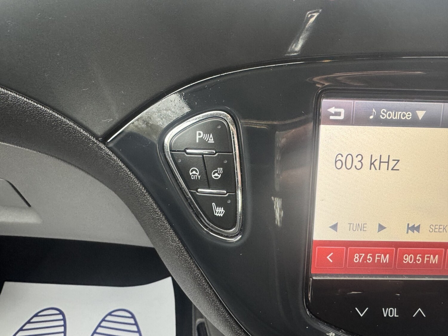 Used Vauxhall Corsa 2015 for sale - 78077803: Photo 34