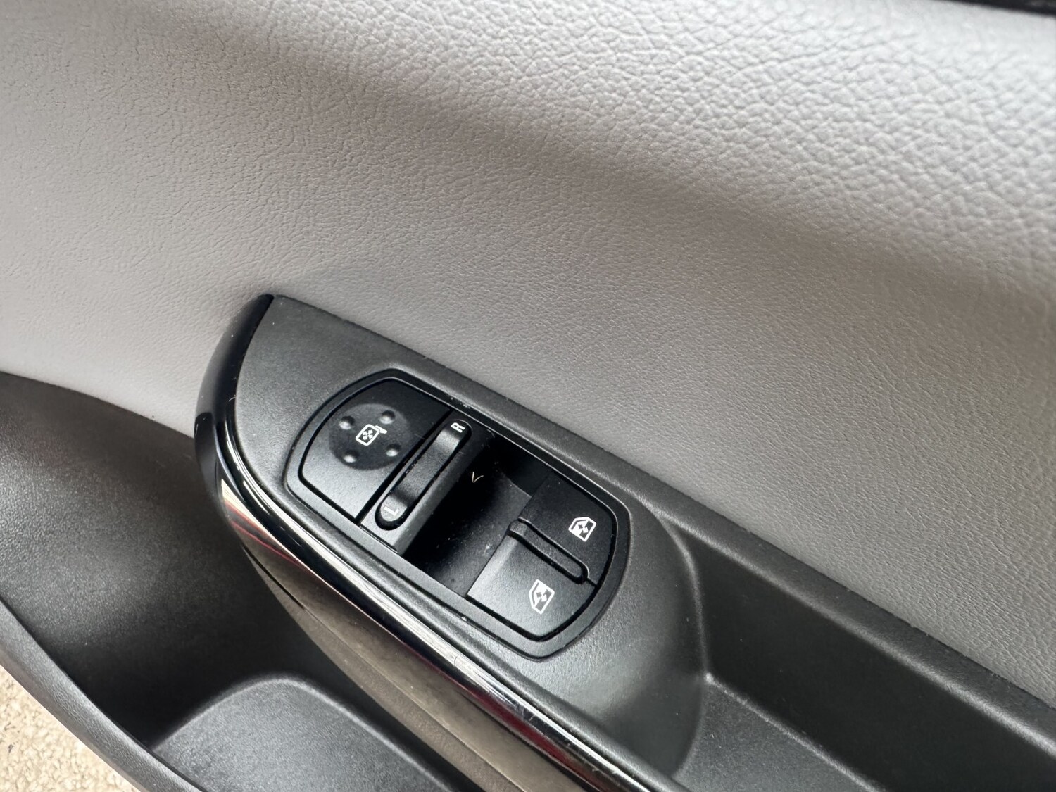 Used Vauxhall Corsa 2015 for sale - 78077803: Photo 37