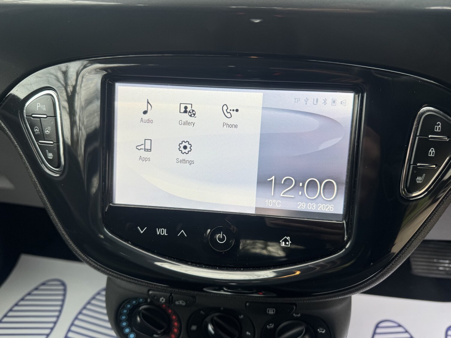 Used Vauxhall Corsa 2015 for sale - 78077803: Photo 6