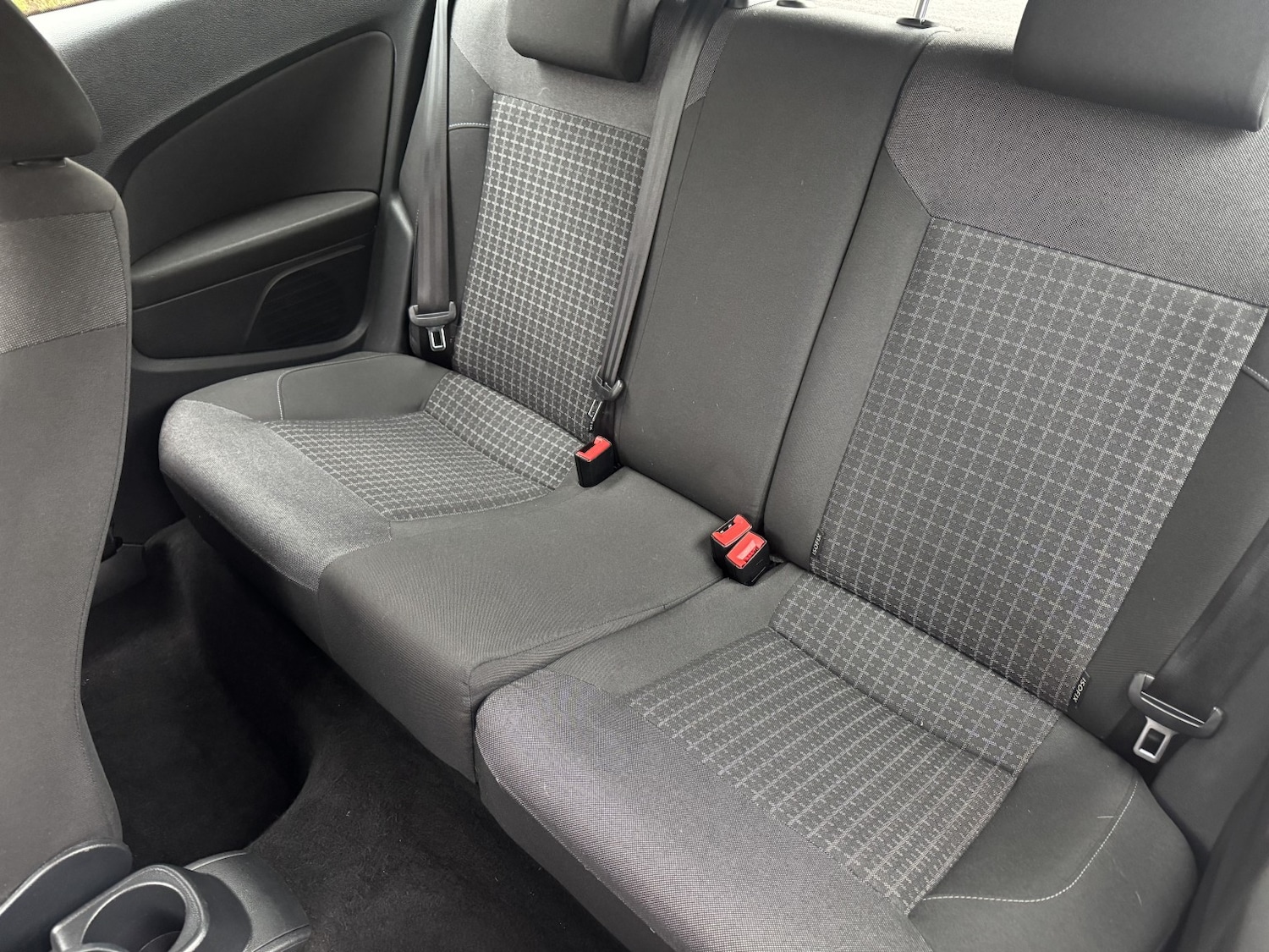 Used Volkswagen Polo 2016 for sale - 77409635: Photo 2