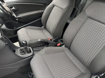 Used Volkswagen Polo 2016 for sale - 77409635: Photo