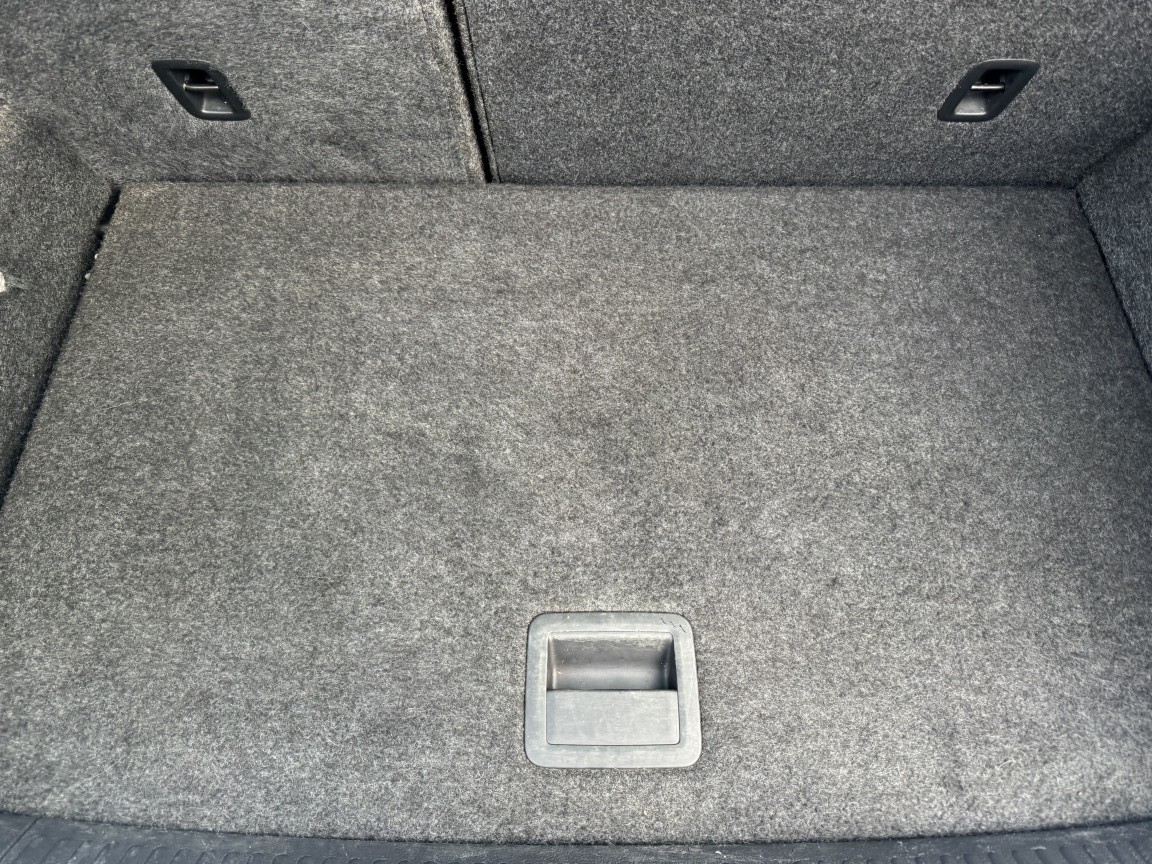 Used Volkswagen Polo 2017 for sale - 77233773: Photo 42