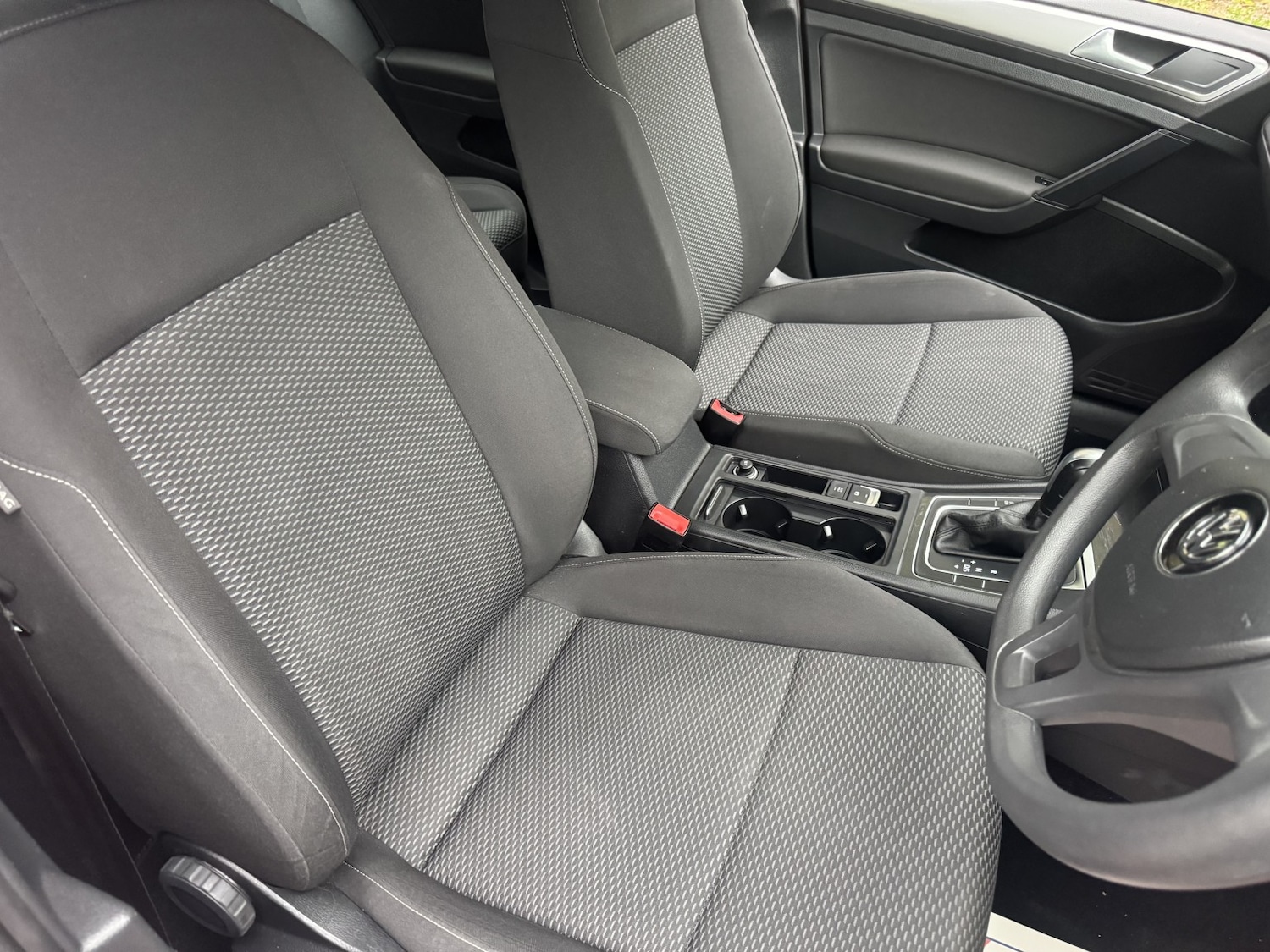 Used Volkswagen Golf 2018 for sale - 76115837: Photo 33