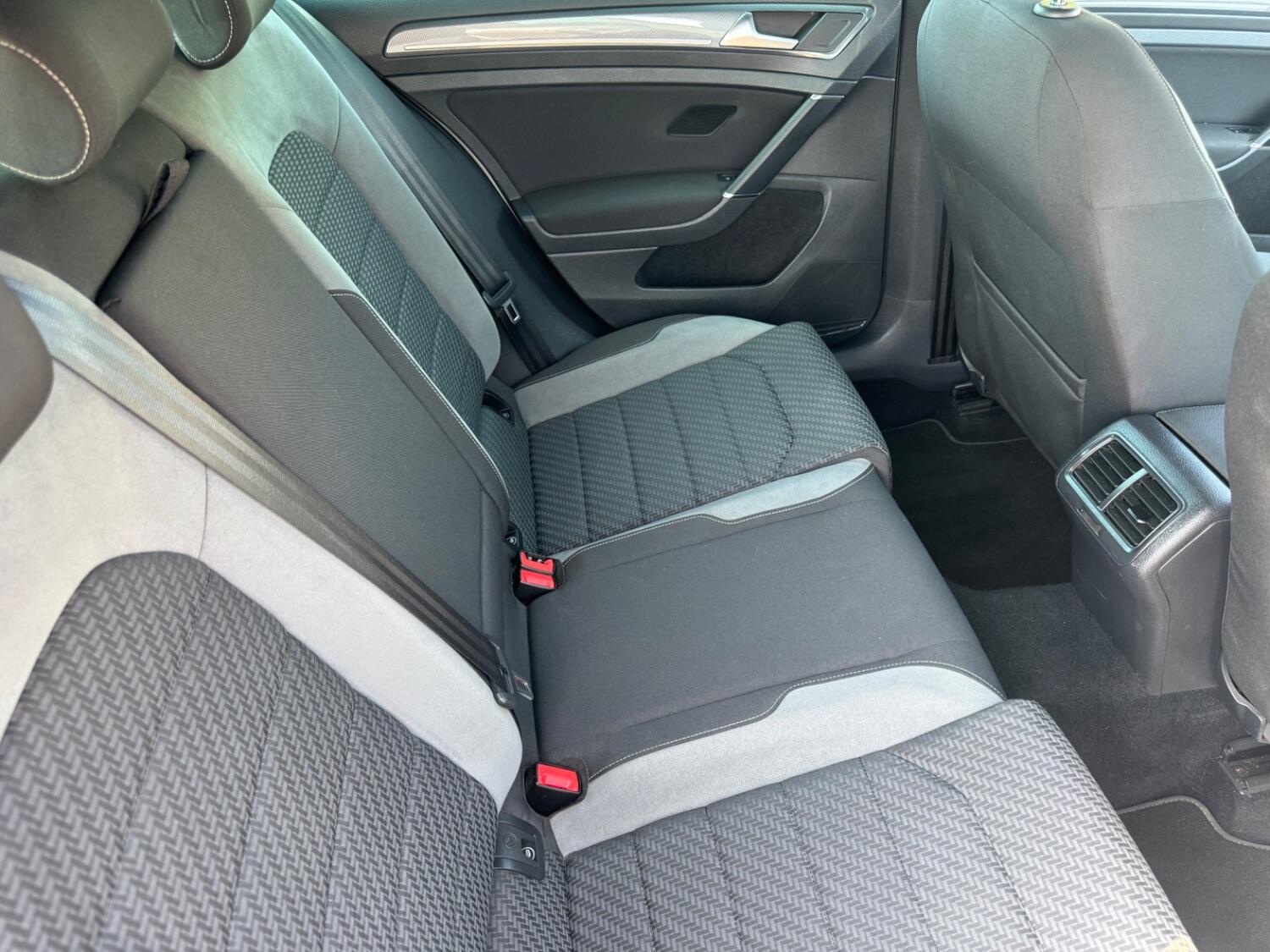 Used Volkswagen Golf 2019 for sale - 77464874: Photo 8