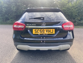 Used Mercedes-Benz GLA 2018 for sale - 79124398: Photo